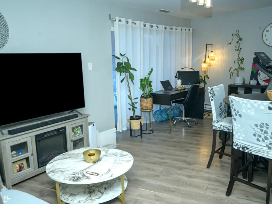 2306 Holiday Terrace #144, Lansing, IL 60438 - Image #2