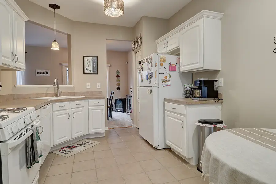 1811 S Wentworth Circle, Romeoville, IL 60446 - Image #3