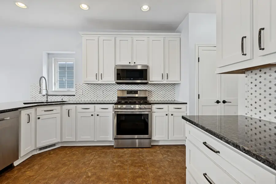 641 Indigo Lane, Woodstock, IL 60098 - Image #2