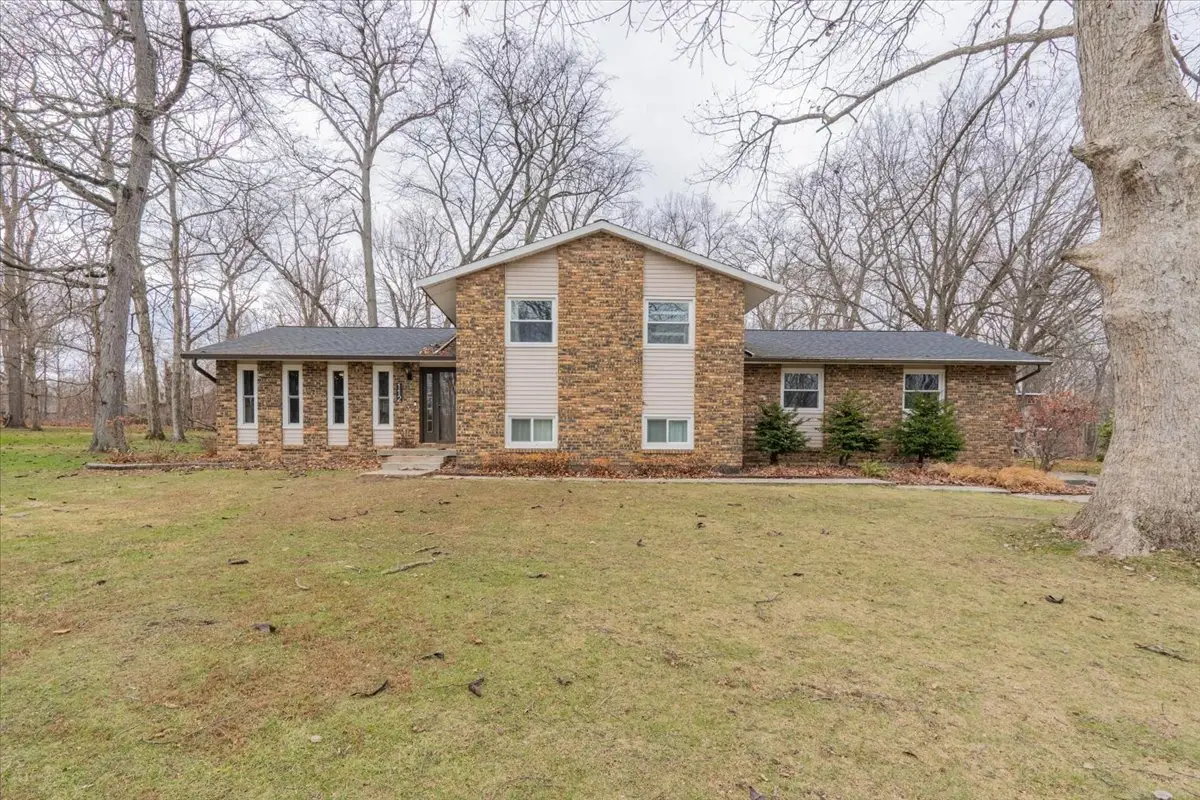 112 Gregory Lane, Lexington, IL 61753 - Image #1