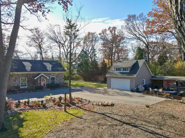 1800 Telegraph Road, Bannockburn, IL 60015