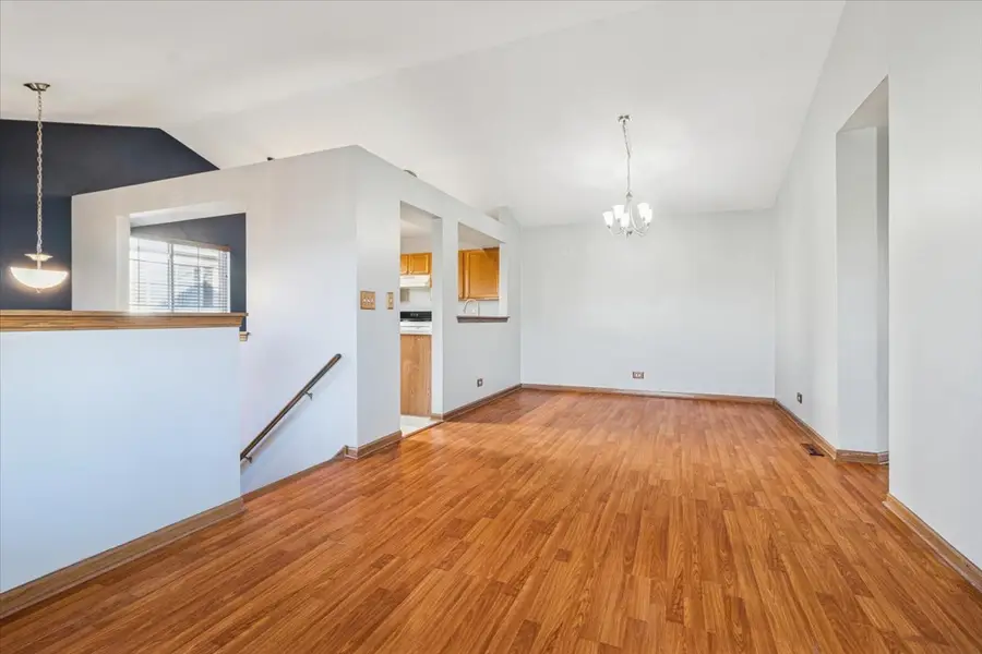 601 E Victoria Circle, North Aurora, IL 60542 - Image #3