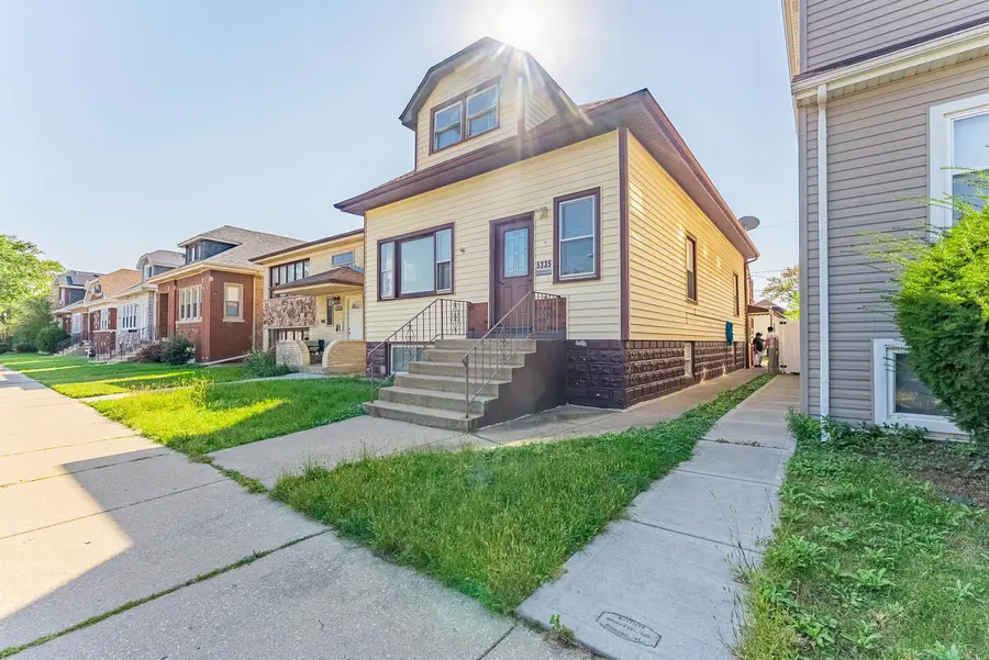 5335 W Barry Avenue, Chicago, IL 60641 - Image #2