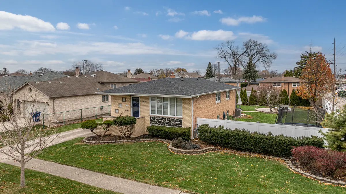 4820 W 106th Street, Oak Lawn, IL 60453 - Image #1