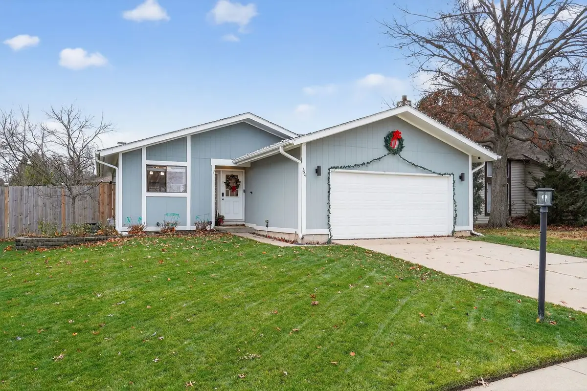 154 Abbeywood Circle, Streamwood, IL 60107 - Image #1