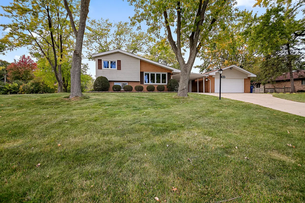 9010 S 84th Avenue, Hickory Hills, IL 60457 - Image #1