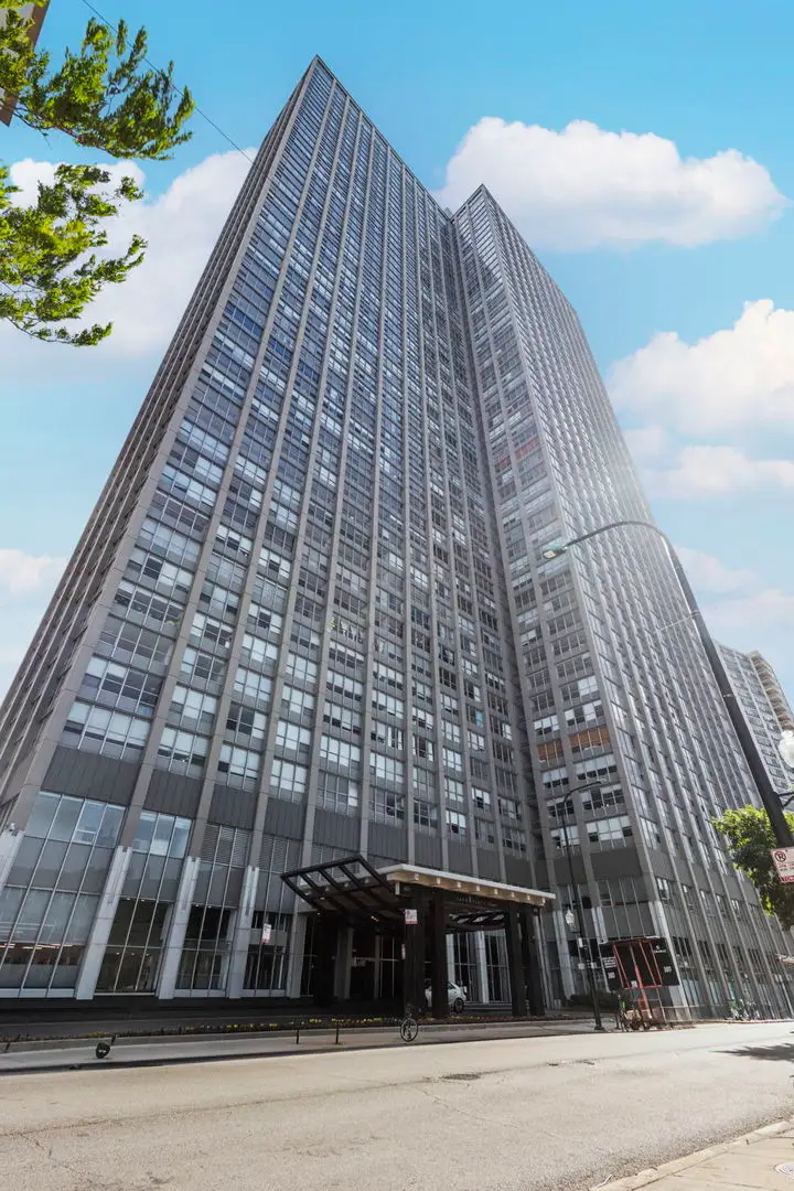 655 W Irving Park Road #2403, Chicago, IL 60613 - Image #1