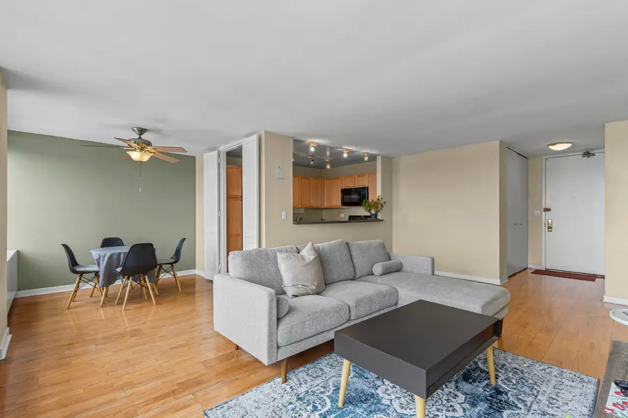655 W Irving Park Road #2403, Chicago, IL 60613 - Image #3