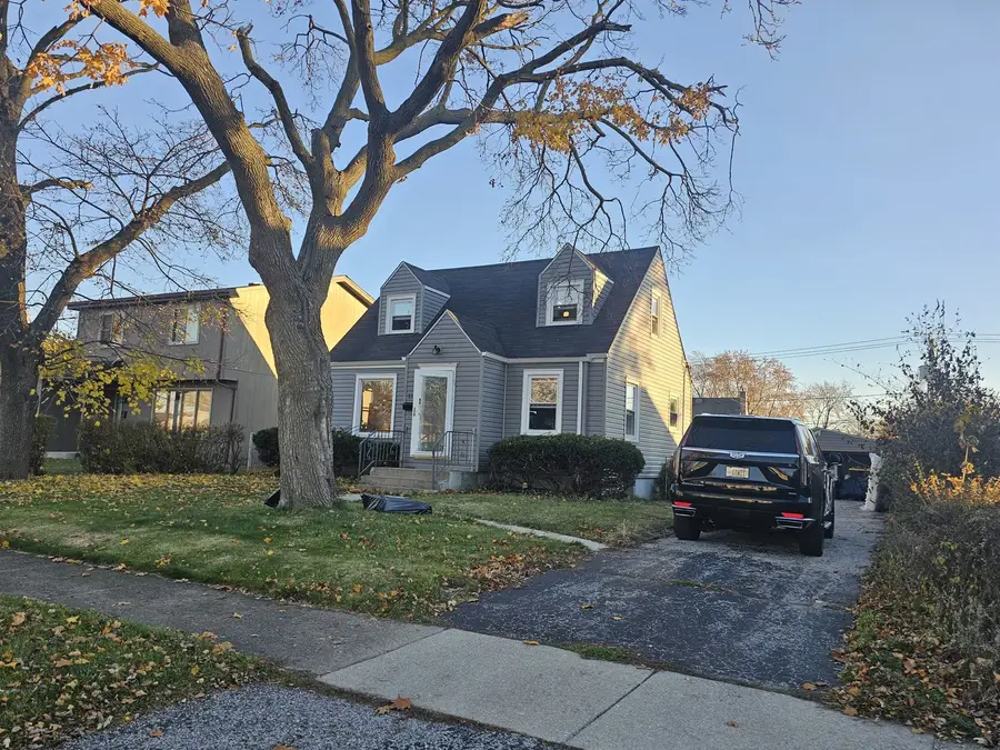 219 Village Drive, Northlake, IL 60164 - Image #3