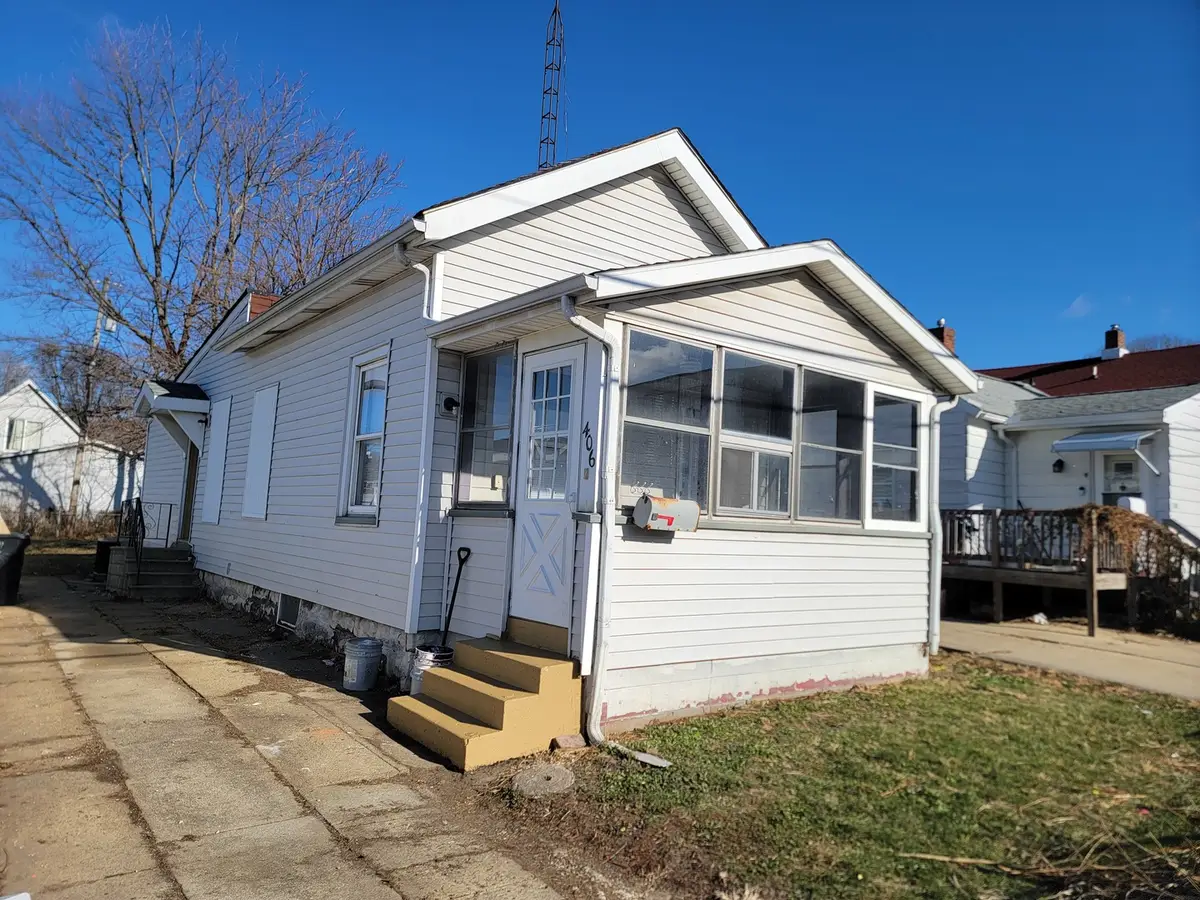 406 E Oakland Avenue, Bloomington, IL 61701 - Image #1