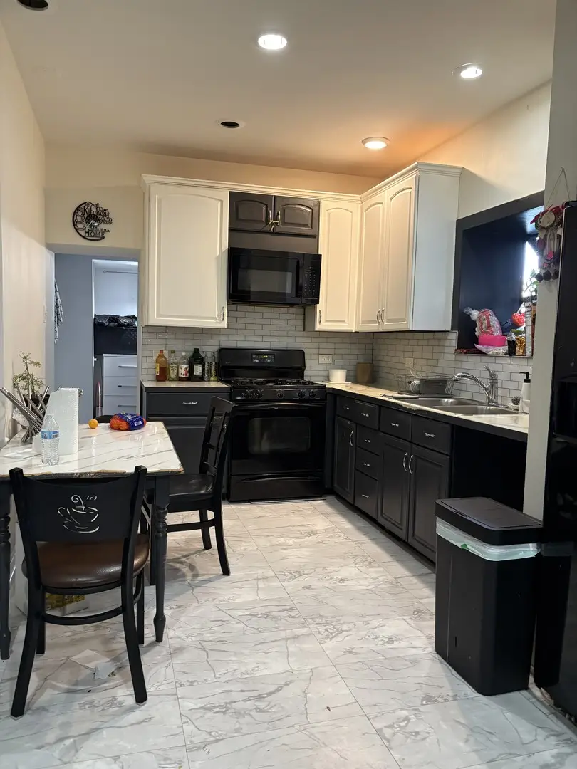 3924 N Sawyer Avenue, Chicago, IL 60618 - Image #3