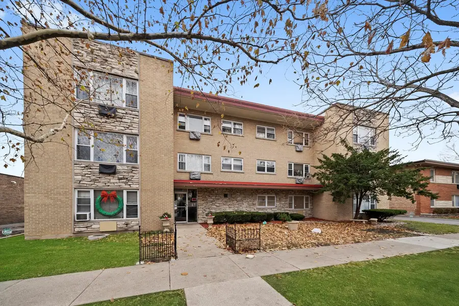 415 S Maple Avenue #202, Oak Park, IL 60302 - Image #2