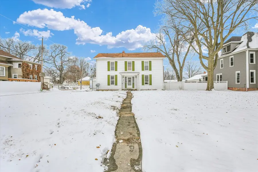 110 E Barker Street, Tuscola, IL 61953 - Image #2