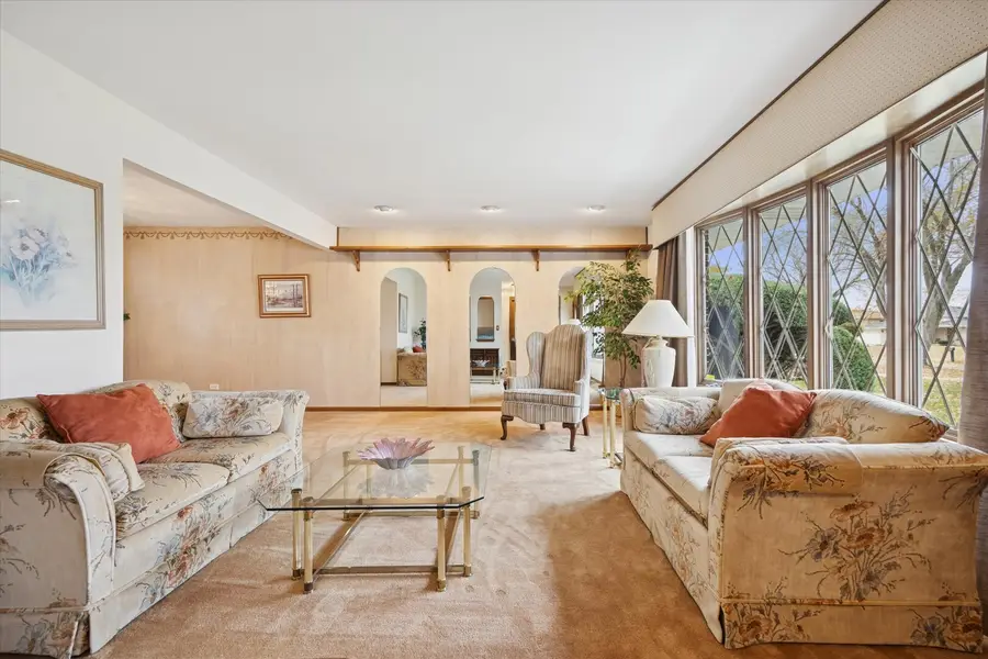 9S215 Florence Avenue, Downers Grove, IL 60516 - Image #2