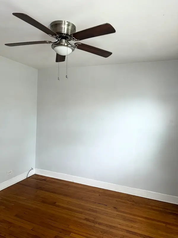 1125 E 82nd Place, Chicago, IL 60619