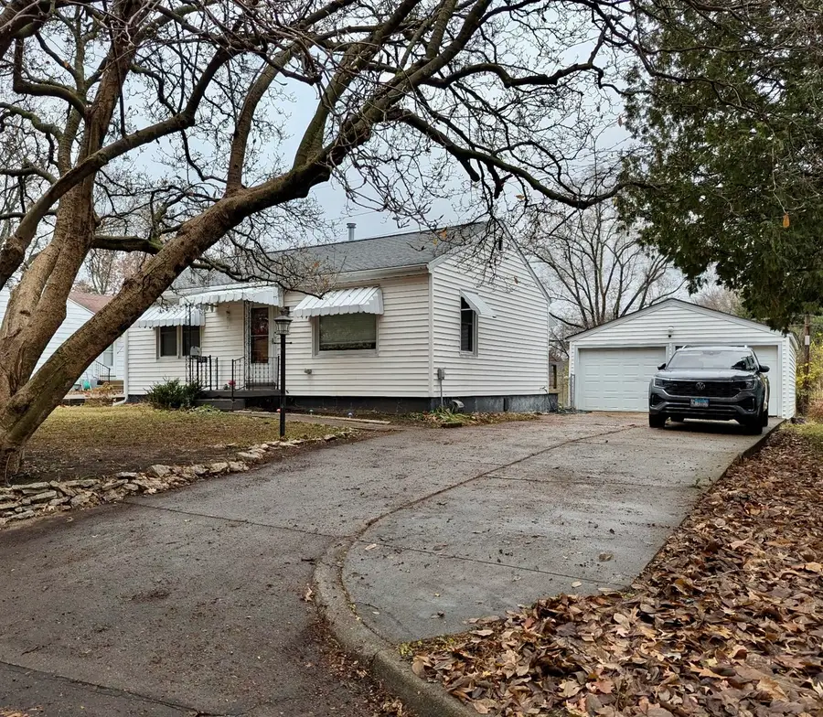 220 Brookwood Drive, Champaign, IL 61820 - Image #2