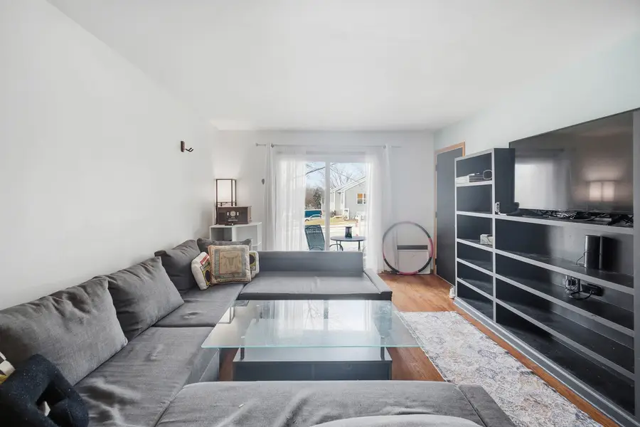 Address Withheld By Seller, Elgin, IL 60123 - #2