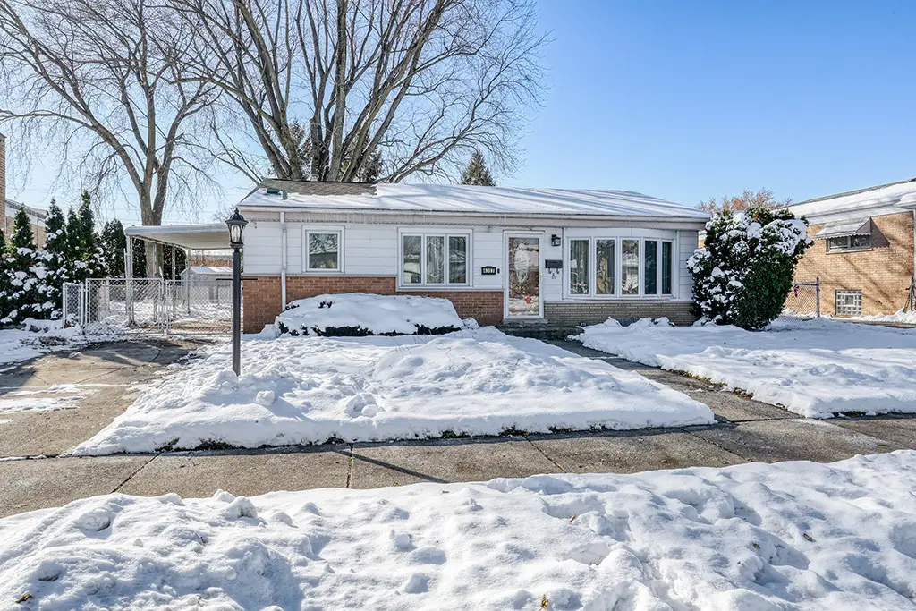 4317 W Linecrest Drive, Alsip, IL 60803 - Image #1