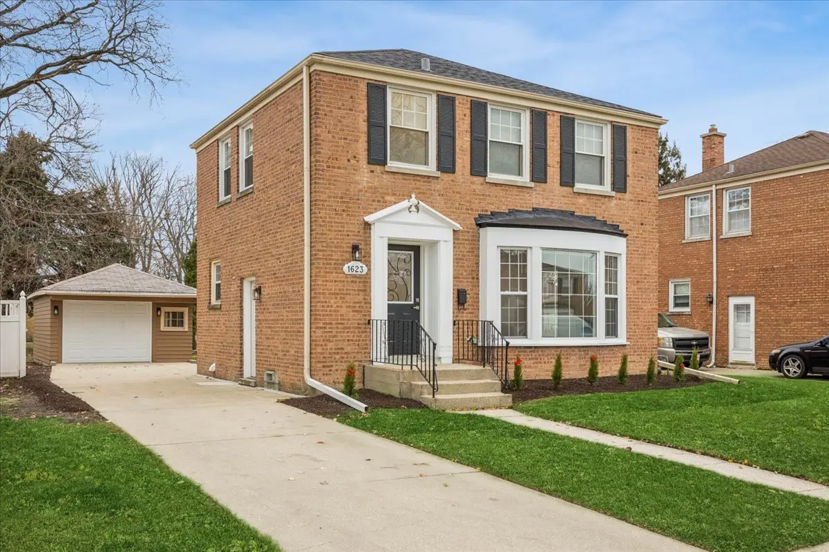 1623 Manchester Avenue, Westchester, IL 60154 - Image #1