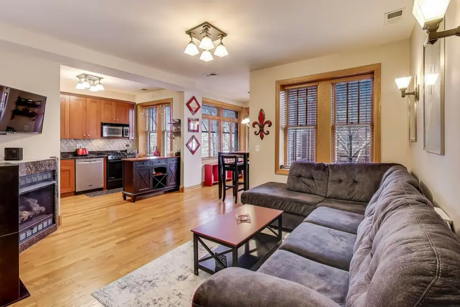 3951 W Waveland Avenue #2, Chicago, IL 60618 - Image #3