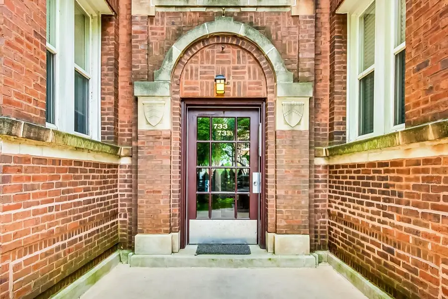 733 W Buckingham Place #13, Chicago, IL 60657 - Image #3