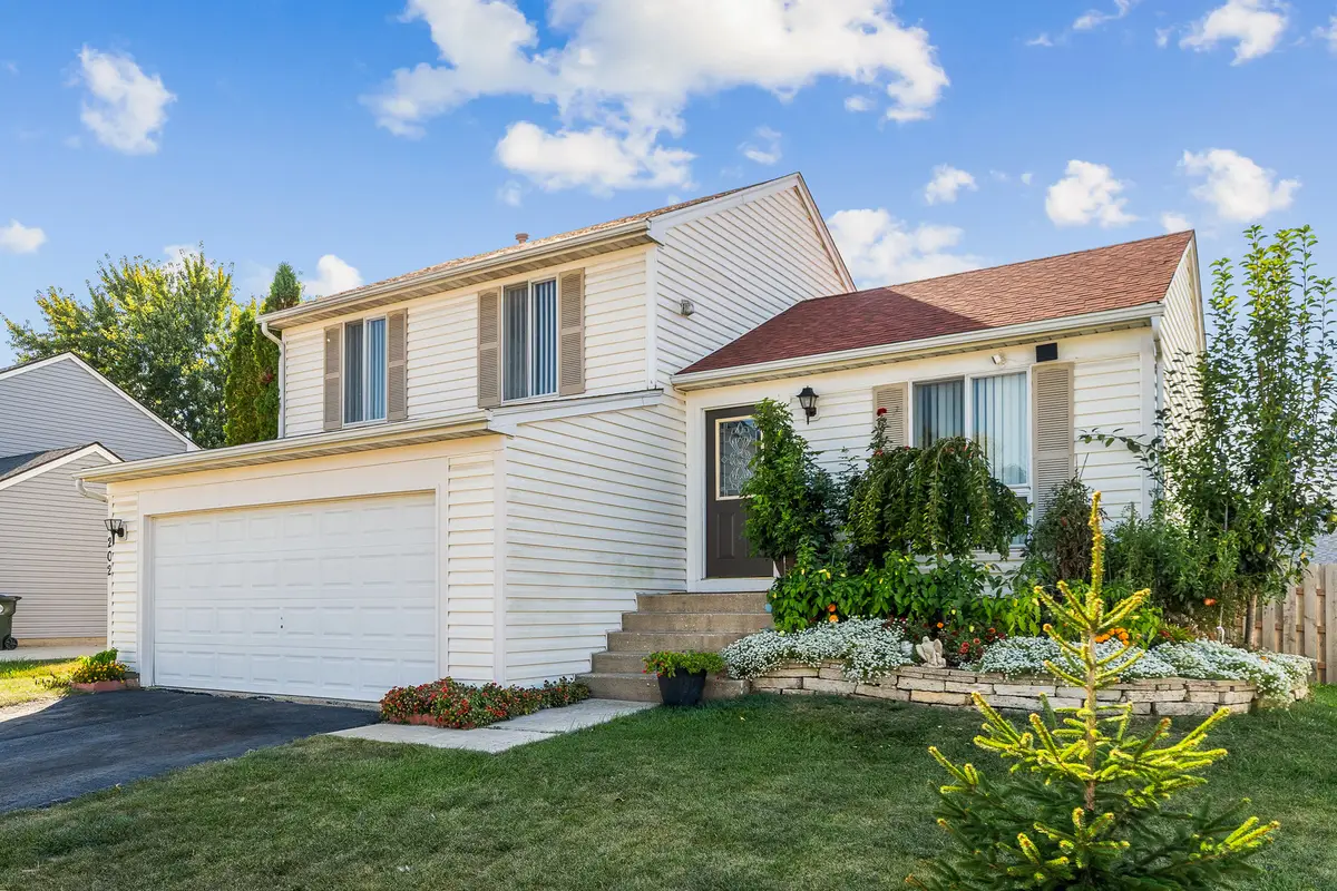 202 Parkwood Drive, Streamwood, IL 60107 - Image #1