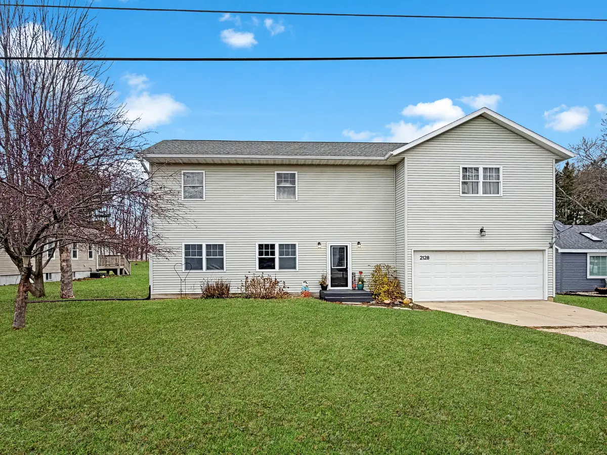 2128 Lancaster Heights Road, Freeport, IL 61032 - Image #1