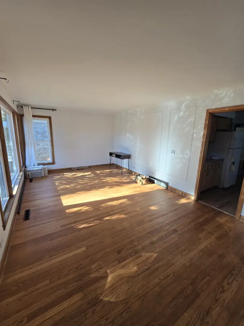 5750 W Leland Avenue, Chicago, IL 60630 - Image #2