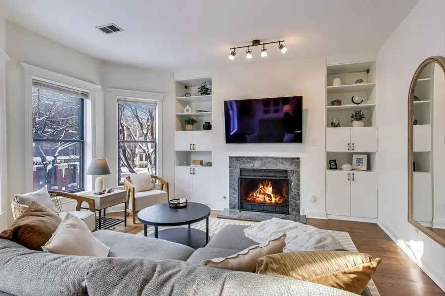 948 W Sheridan Road #2D, Chicago, IL 60613 - Image #3