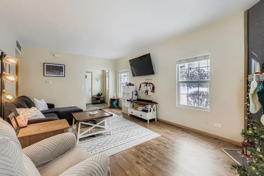 1611 Fredericksburg Lane, Aurora, IL 60503 - Image #3