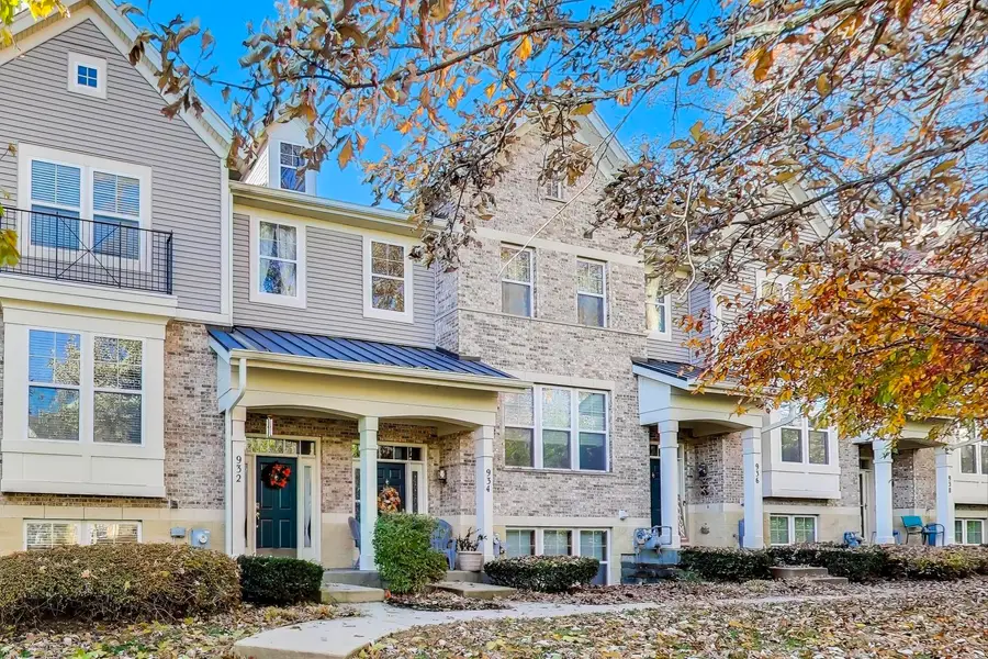 934 Tuscany Drive, Streamwood, IL 60107 - Image #2