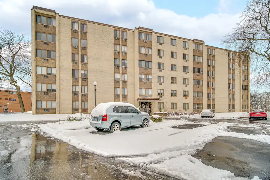 9725 S Karlov Avenue #402, Oak Lawn, IL 60453 - Image #2