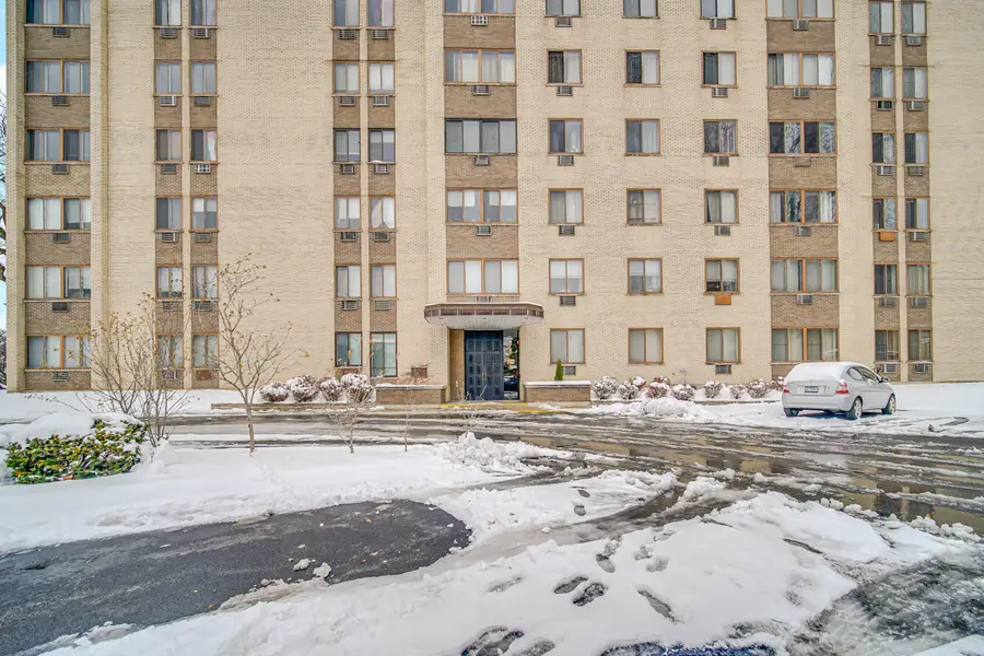 9725 S Karlov Avenue #402, Oak Lawn, IL 60453 - Image #3