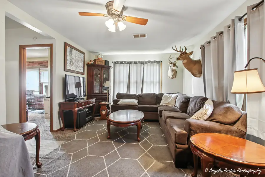 42517 N Poplar Street, Antioch, IL 60002 - #2