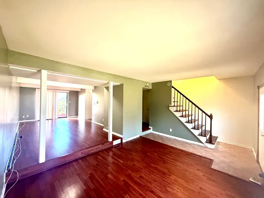 13 Pioneer Park Place, Elgin, IL 60123 - Image #2