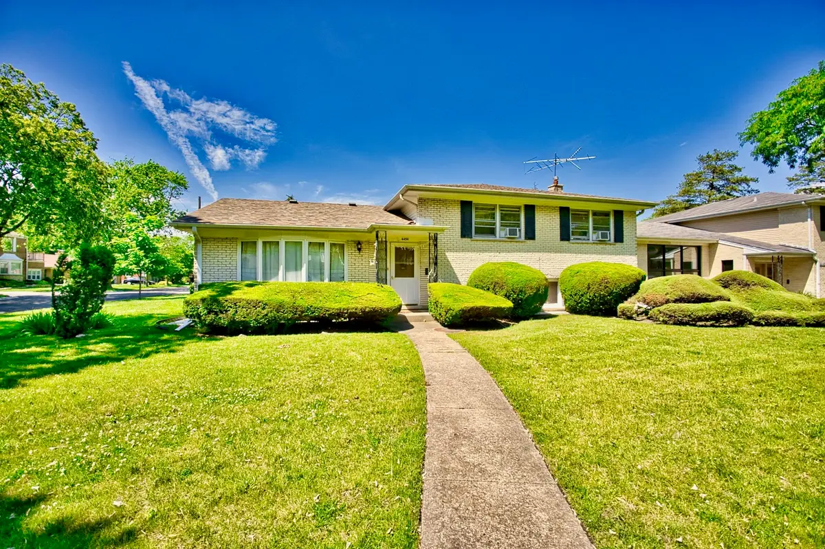 4454 Concord Lane, Skokie, IL 60076 - Image #1