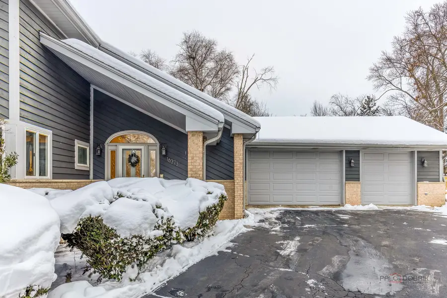 16373 W Menna Lane, Lincolnshire, IL 60069 - Image #2