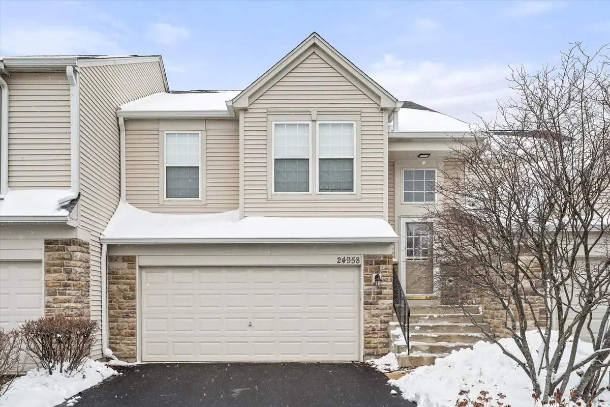 24958 W Gates Lane, Plainfield, IL 60585 - Image #1