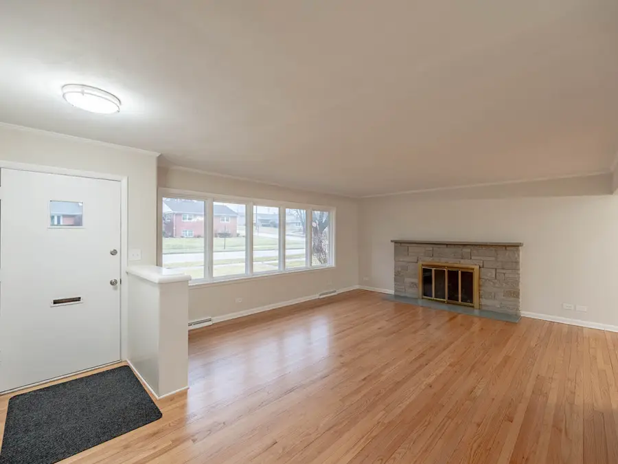 533 Flossmoor Avenue, Waukegan, IL 60085 - Image #3