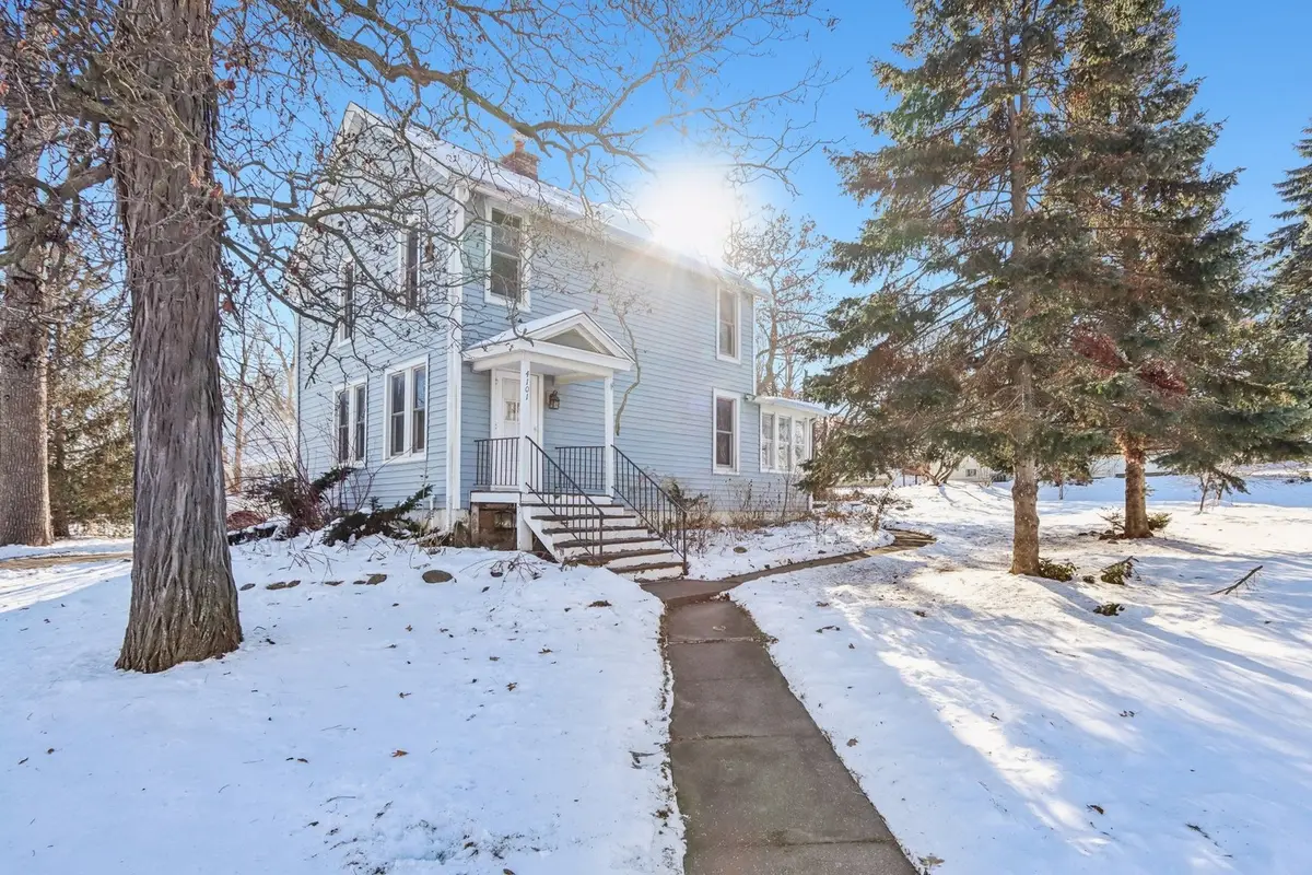 4101 Crestwood Street, McHenry, IL 60050 - Image #1