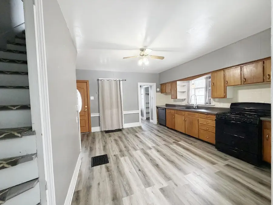 1440 S Chicago Avenue, Freeport, IL 61032 - Image #3