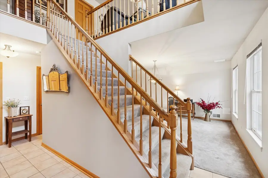 1325 Laurel Oaks Drive, Streamwood, IL 60107 - Image #2