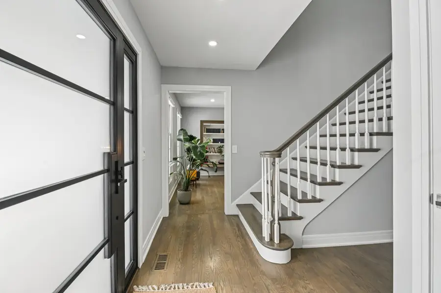 606 Paddock Lane, Libertyville, IL 60048 - Image #3