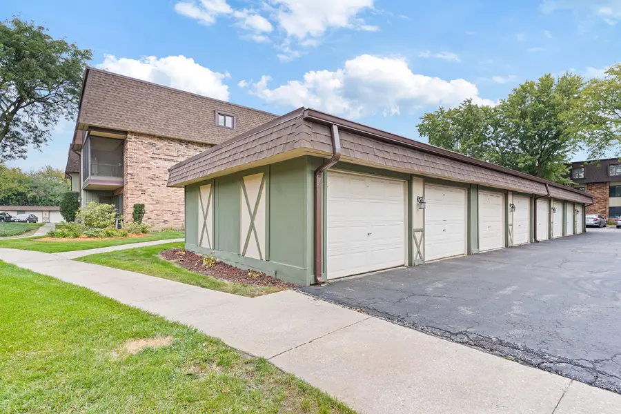 11130 Northwest Road #E, Palos Hills, IL 60465 - Image #3