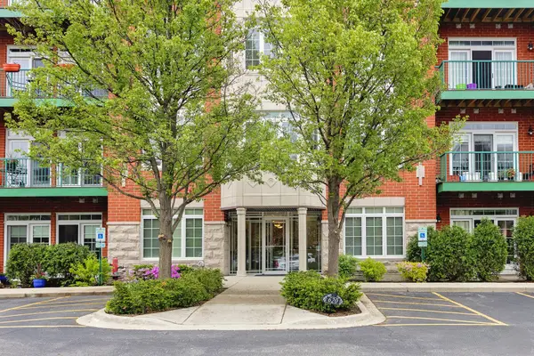 640 Mchenry Road #301, Wheeling, IL 60090