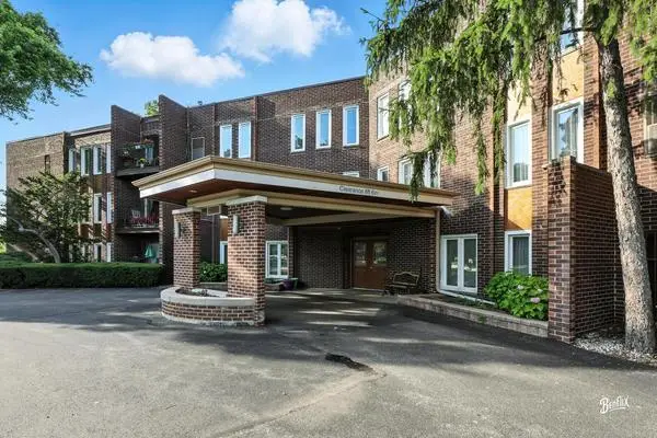 1425 Sandpebble Drive #340, Wheeling, IL 60090 - Image #3