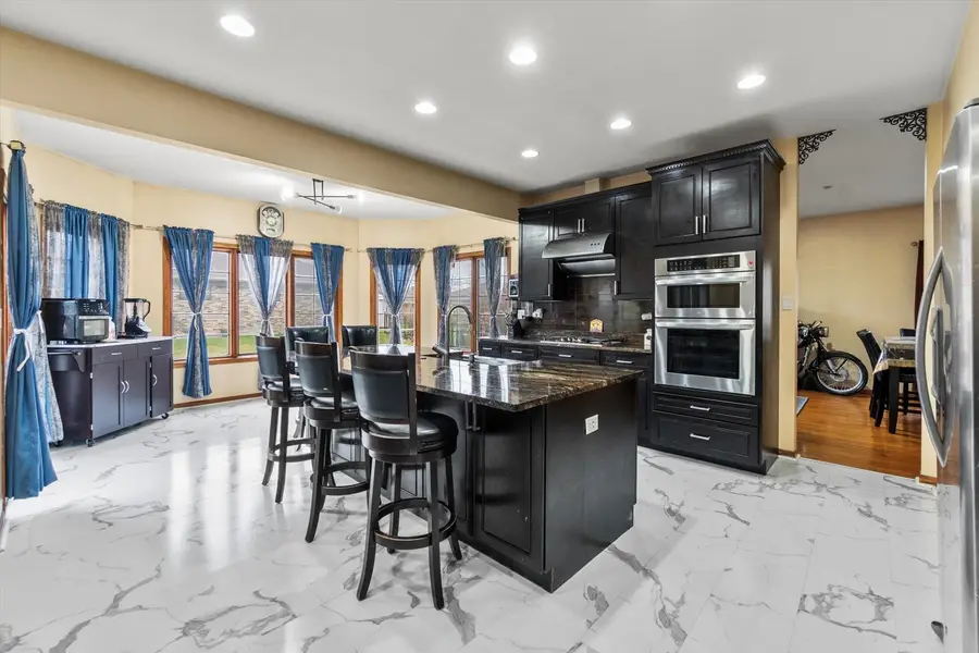 342 Diana Court, Bensenville, IL 60106 - Image #3