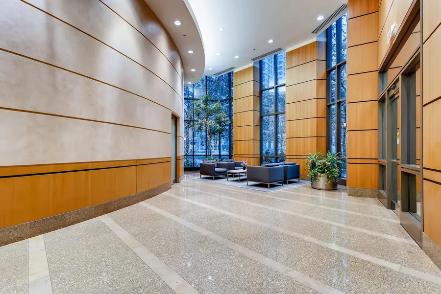 400 N Lasalle Drive #3008, Chicago, IL 60654 - Image #2