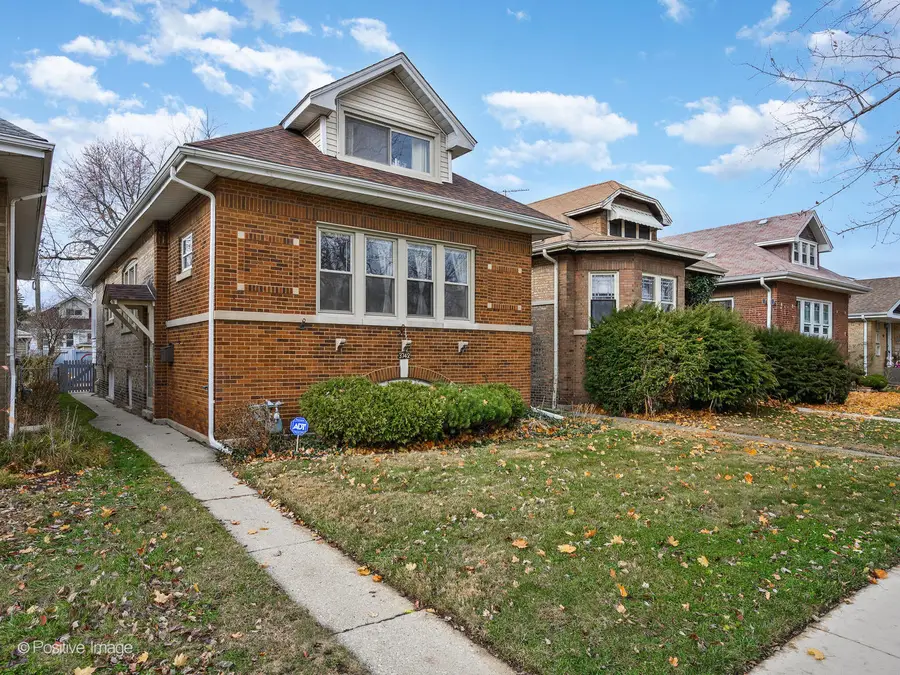 3742 Clinton Avenue, Berwyn, IL 60402 - Image #2