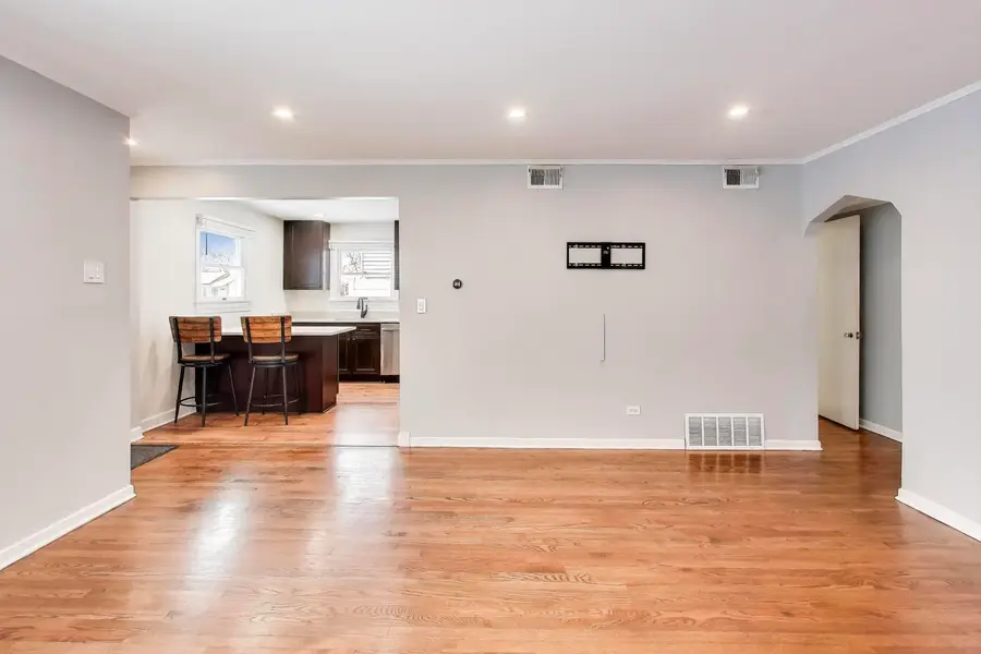 6116 S Neenah Avenue, Chicago, IL 60638 - Image #2